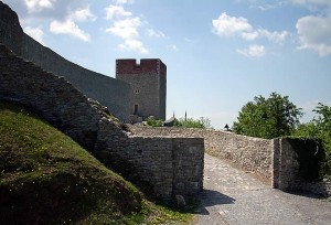 Medvedgrad - town entrance